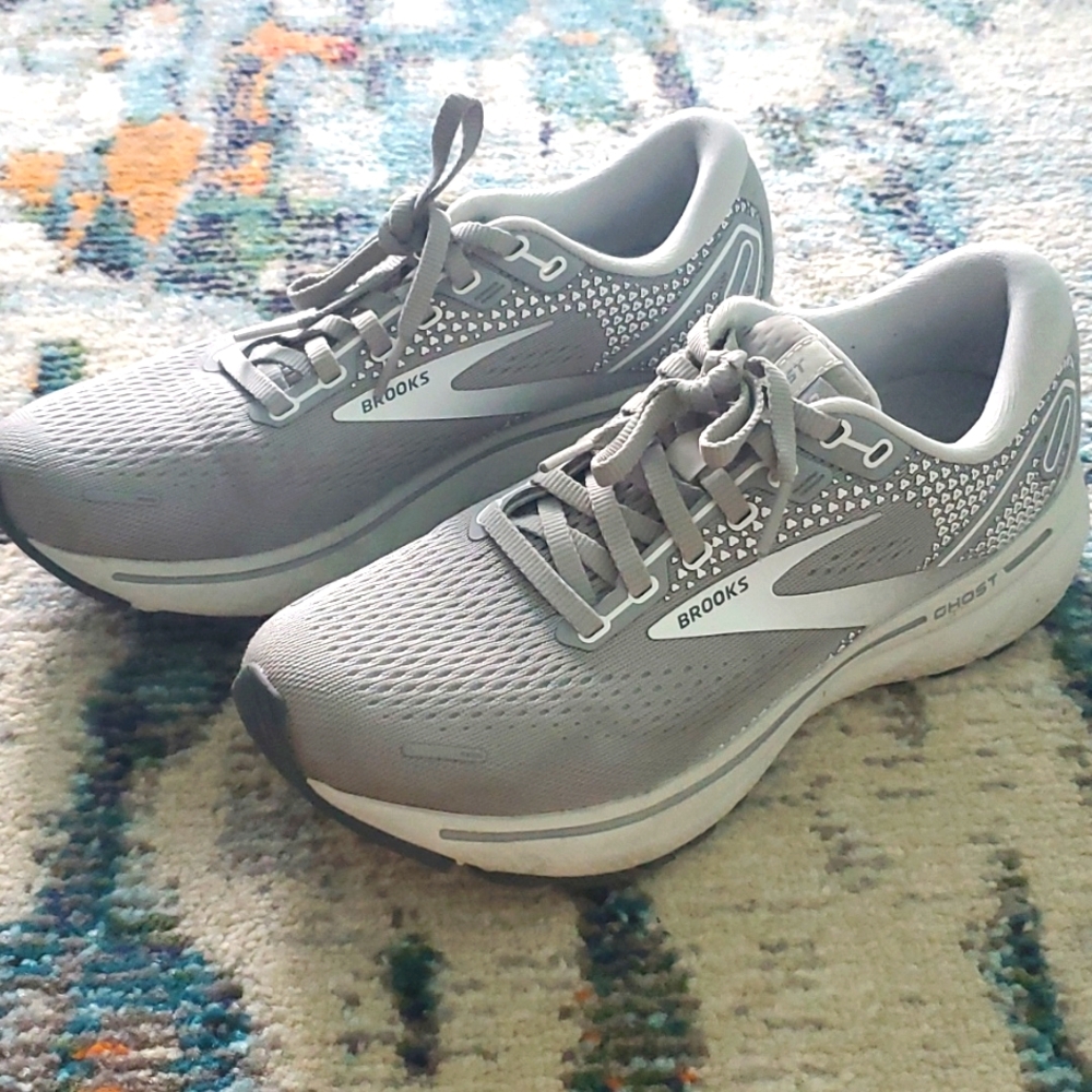Brooks Ghost 14 size 8 medium GUC